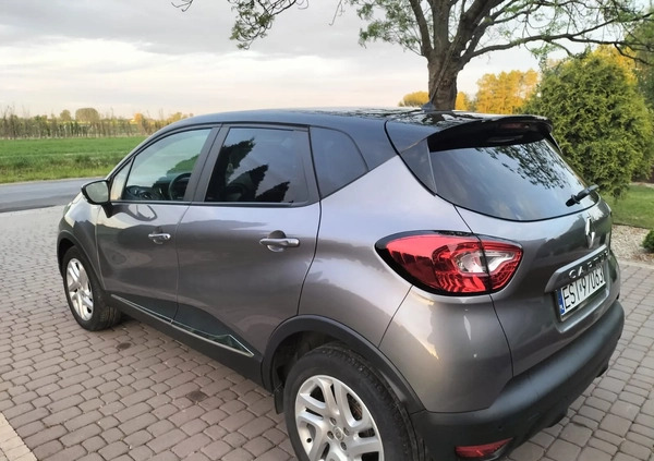 Renault Captur cena 46500 przebieg: 106800, rok produkcji 2017 z Błaszki małe 172